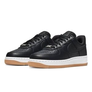 Nike Black and White Women's Sneakers